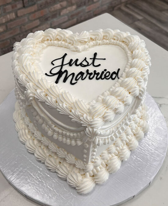 Custom Wedding Cakes New City NY From The Best Bakery 36 Vintage Design Heart Shaped Cake
