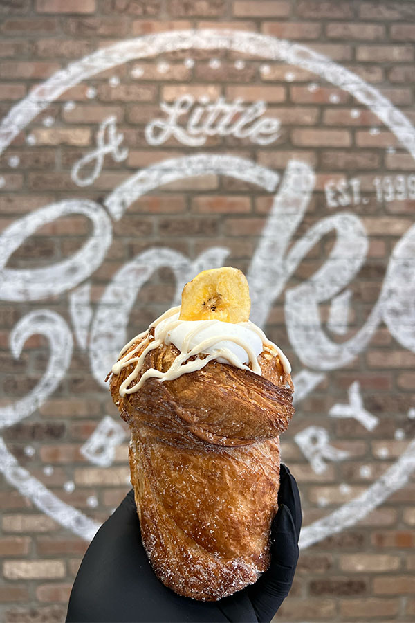 Banana Cream Pie Cruffin
